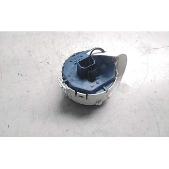 Recambio de warning para toyota yaris hybrid feel referencia OEM IAM 839500D100  