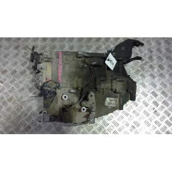 Recambio de caja cambios para volvo v40 familiar 1.9 diesel cat referencia OEM IAM T105804  