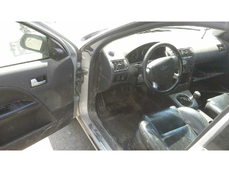 ford mondeo berlina (ge) del año 2001