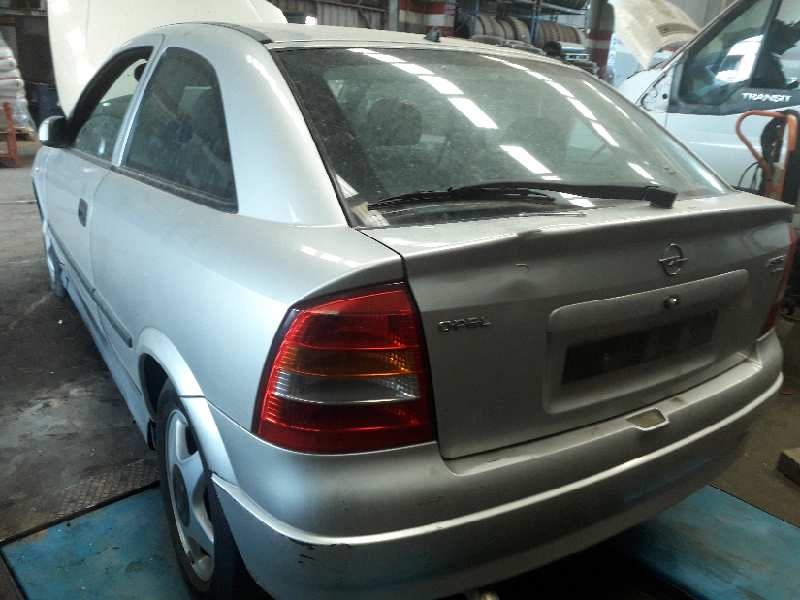 opel astra g berlina del año 1998