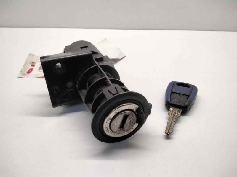 Recambio de conmutador de arranque para fiat punto berlina (188) 1.2 8v referencia OEM IAM   