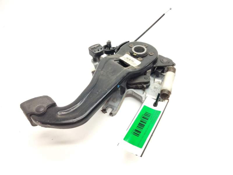 Recambio de pedal embrague para mercedes-benz clase m (w164) 320 / 350 cdi (164.122) referencia OEM IAM A1644201184  