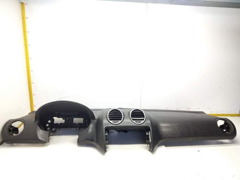 Recambio de salpicadero para mercedes-benz clase m (w164) 320 / 350 cdi (164.122) referencia OEM IAM 16878262  