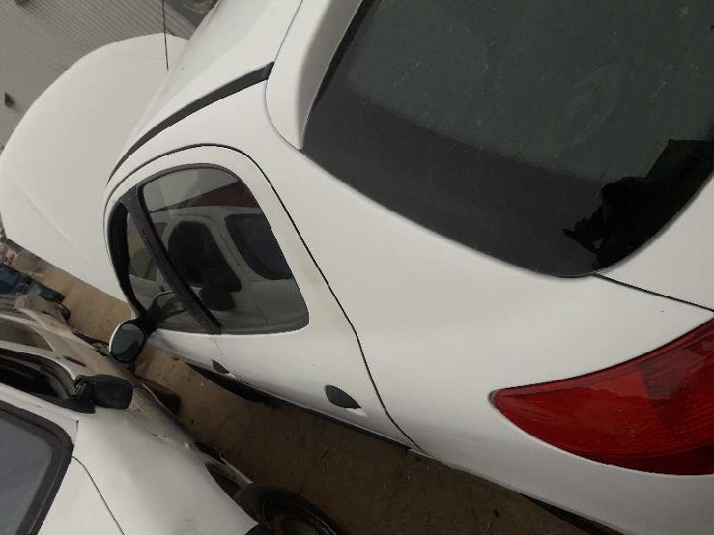 peugeot 206 berlina del año 1998