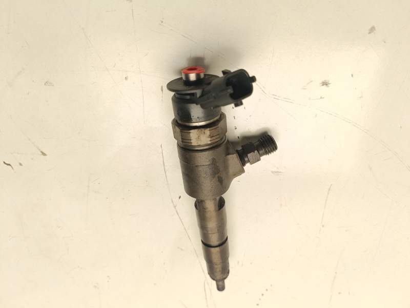 Recambio de inyector para peugeot 206+ básico referencia OEM IAM 0445110339  