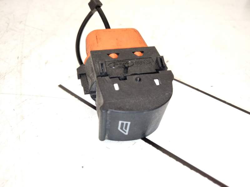 Recambio de mando elevalunas delantero derecho para ford focus iii 1.0 ecoboost referencia OEM IAM BM5T14529  