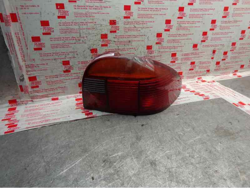 Recambio de piloto trasero derecho para ford mondeo berlina/familiar (fd) glx berlina referencia OEM IAM 93BG13A602BC 93BG13N004