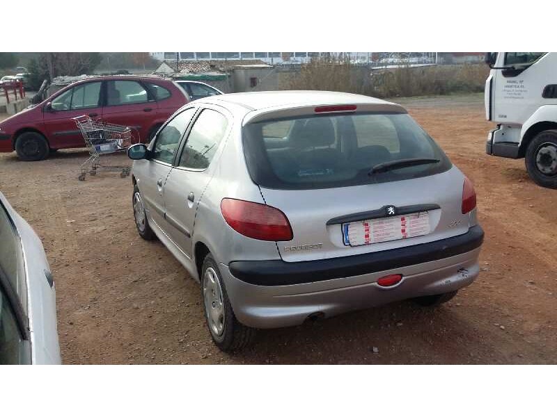 peugeot 206 berlina del año 2002