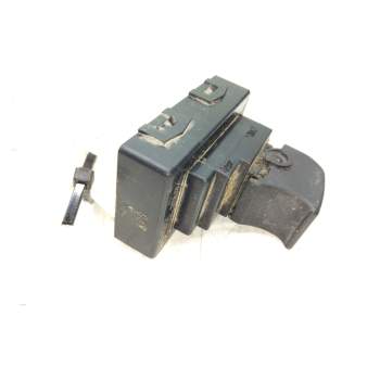 Recambio de mando elevalunas delantero derecho para kia cee´d drive referencia OEM IAM 935751H100  
