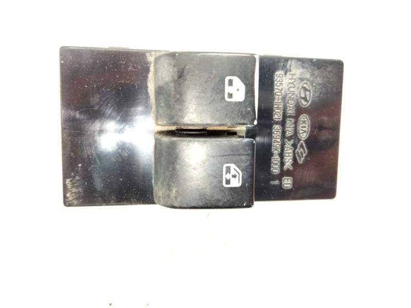 Recambio de mando elevalunas delantero izquierdo para kia cee´d drive referencia OEM IAM 935701H021  