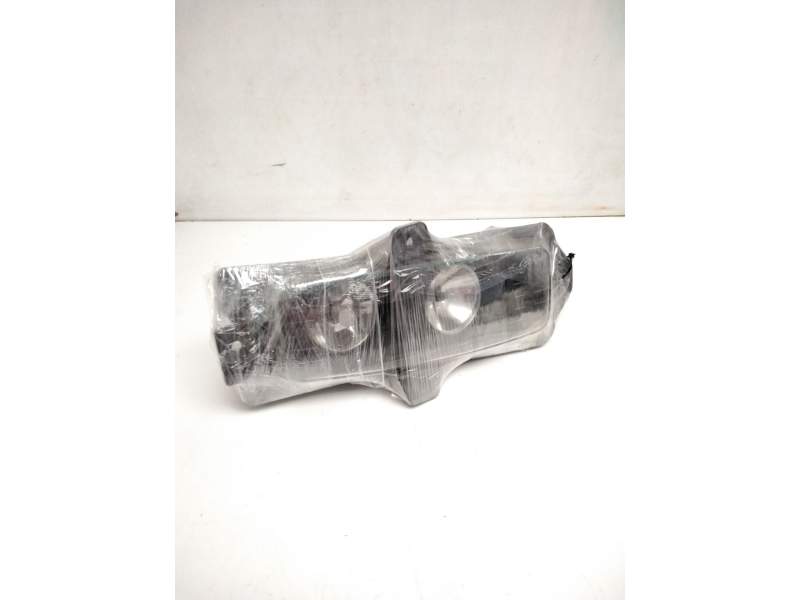 Recambio de faro antiniebla derecho para renault premium 420 referencia OEM IAM 5010231850D  