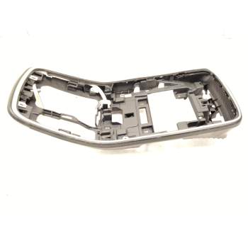 Recambio de moldura para renault grand scénic iv (r9_) 1.3 tce 140 referencia OEM IAM 682604036R  