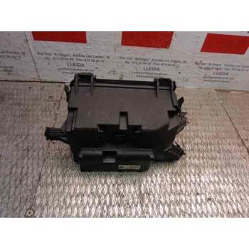 Recambio de caja fusibles para opel corsa d 1.3 16v cdti referencia OEM IAM 93189297  