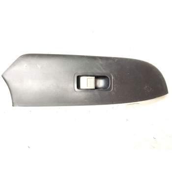 MANDO ELEVALUNAS DELANTERO DERECHO 83511 