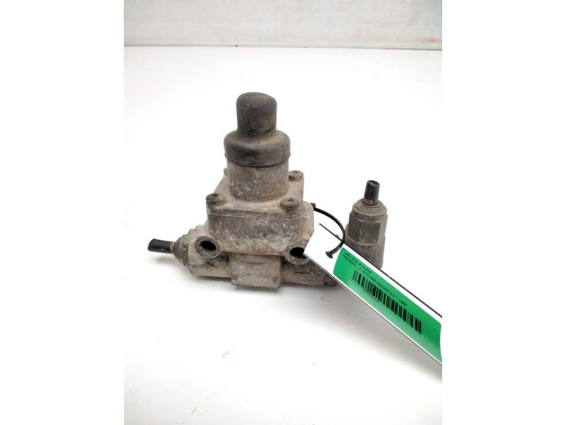 Recambio de valvula aire para renault 470 magnum e2 referencia OEM IAM 1111503000  