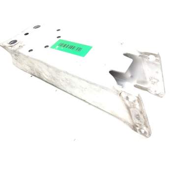 PUNTERA CHASIS DELANTERA DERECHA 7406386 
