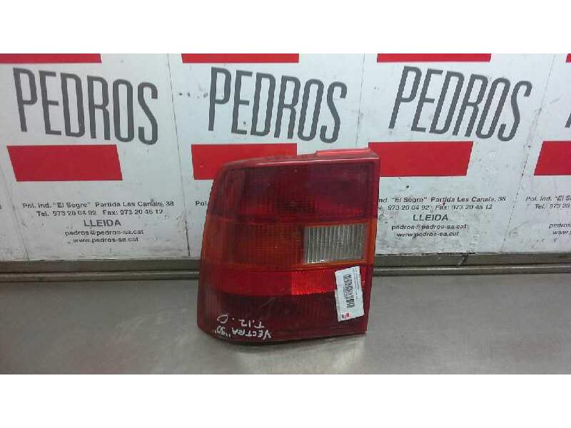 Recambio de piloto trasero izquierdo para opel vectra b berlina referencia OEM IAM 023400 23R156 15305