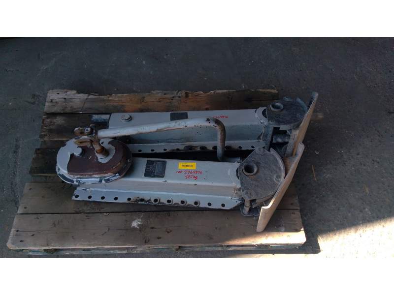 Recambio de pata semiremolque para lecitrailer 3e20 referencia OEM IAM 6071003  