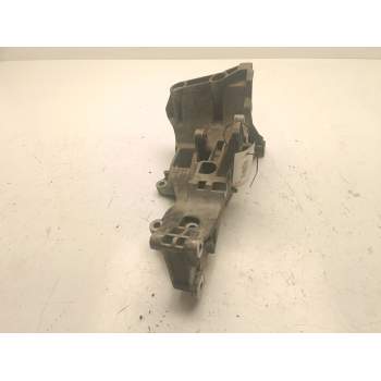 Recambio de soporte alternador para audi a4 b7 (8ec) 2.0 tdi referencia OEM IAM 036903143D  