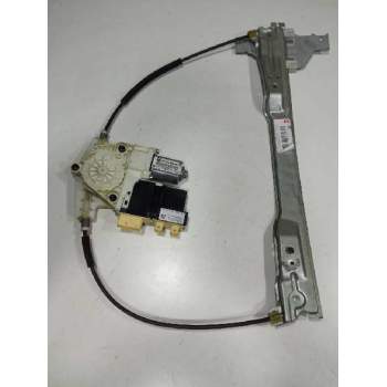ELEVALUNAS DELANTERO DERECHO 7746004701 