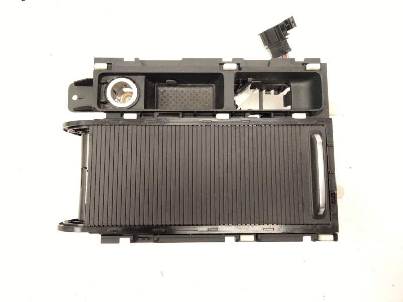 Recambio de portavasos para volkswagen passat b8 variant (3g5, cb5) 2.0 tdi 4motion referencia OEM IAM 3G0862531  