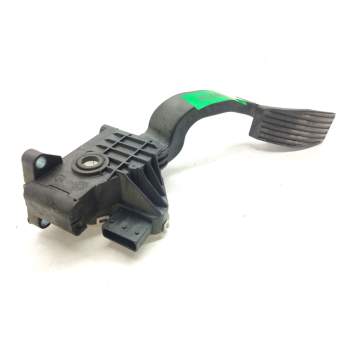 PEDAL ACELERADOR 