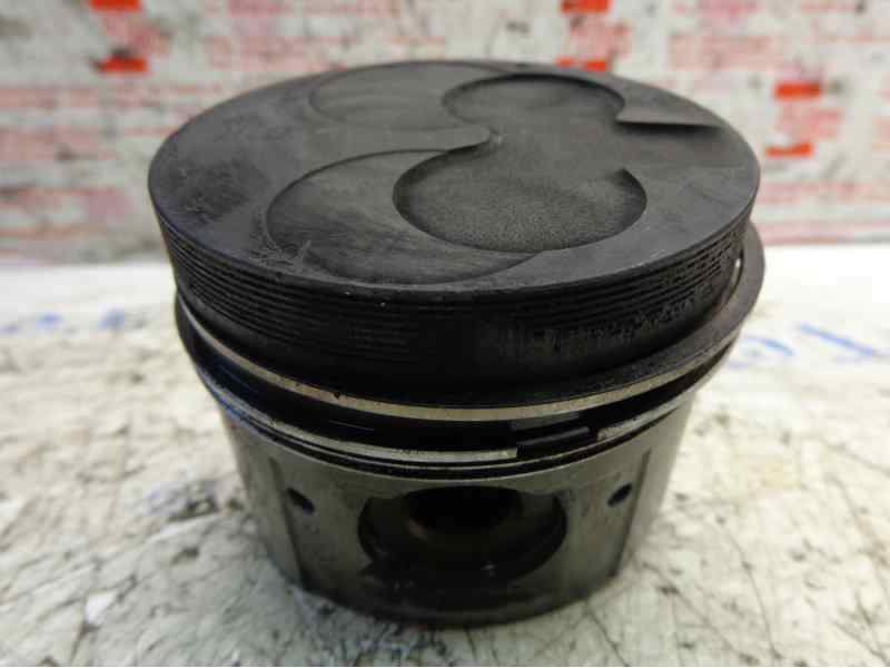 Recambio de piston para opel astra f berlina 1.7 turbodiesel cat (x 17 dtl / 2h8) referencia OEM IAM   