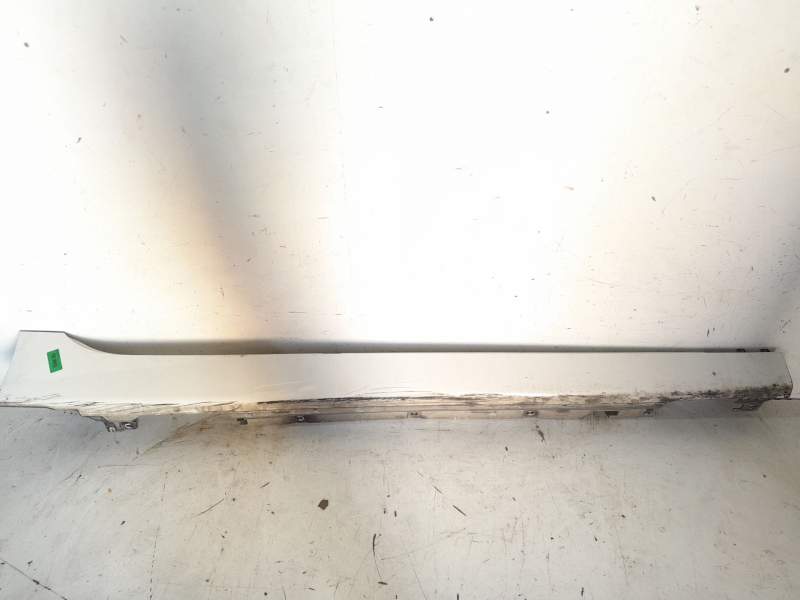 Recambio de talonera derecha para bmw 2 gran tourer (f46) 218 d referencia OEM IAM 51777318852  
