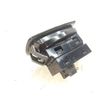 Recambio de mando elevalunas trasero derecho para bmw 3 (f30, f80) 318 d xdrive referencia OEM IAM 9208106  