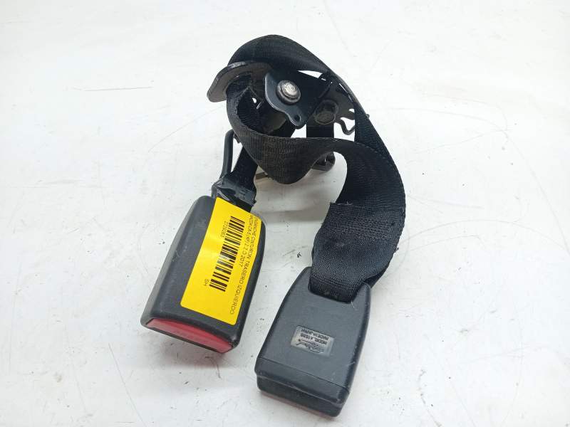 Recambio de enganche cinturon trasero izquierdo para mazda cx-5 (kf) 2.2 d referencia OEM IAM KB8MH  