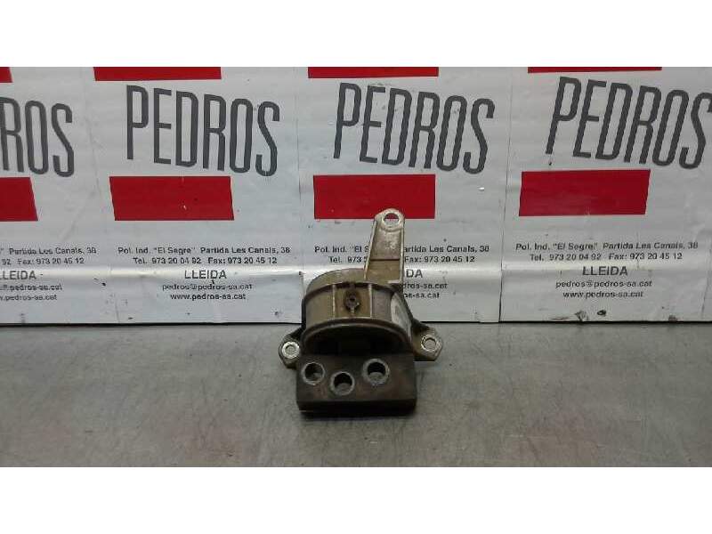 Recambio de soporte motor derecho inferior para opel astra h berlina cosmo referencia OEM IAM 26080422  