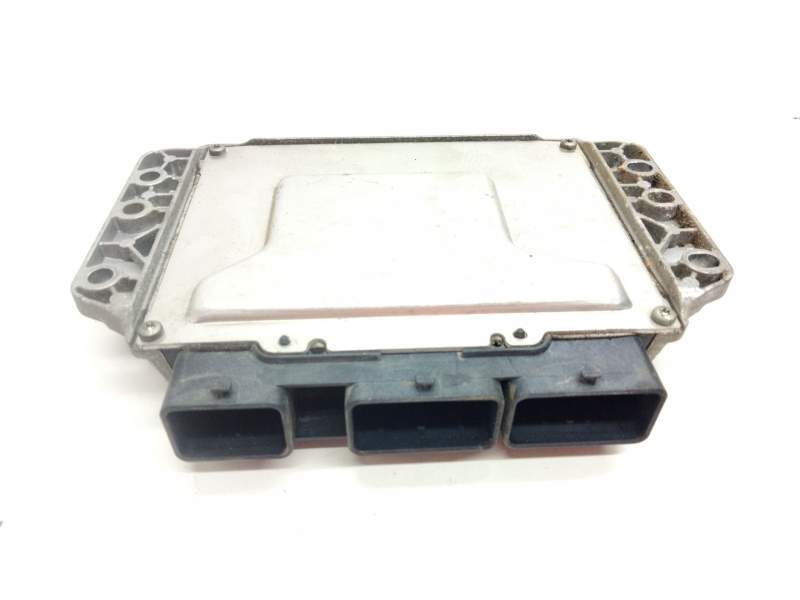 Recambio de centralita motor uce para renault modus 1.4 16v referencia OEM IAM 8200376474  
