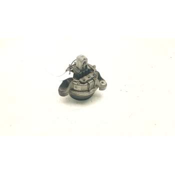 SOPORTE MOTOR DERECHO INFERIOR 6785602-02 