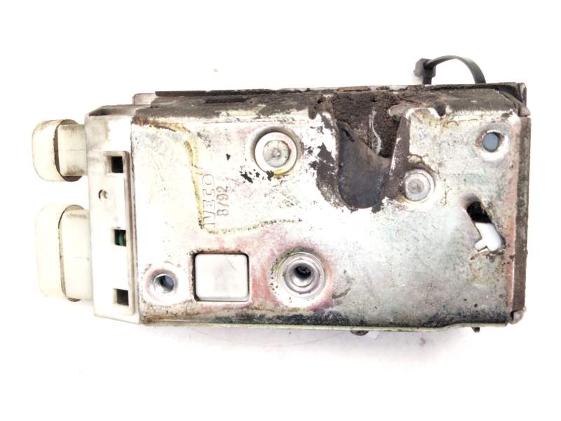 Recambio de cerradura puerta delantera derecha para iveco stralis (as) referencia OEM IAM 504096682  