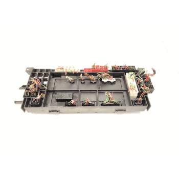 Recambio de caja fusibles para iveco stralis (as) referencia OEM IAM 41221000  