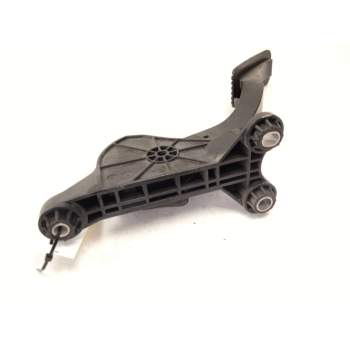Recambio de pedal acelerador para hyundai i30 (pde, pd, pden) 1.6 crdi referencia OEM IAM 32700G4200  