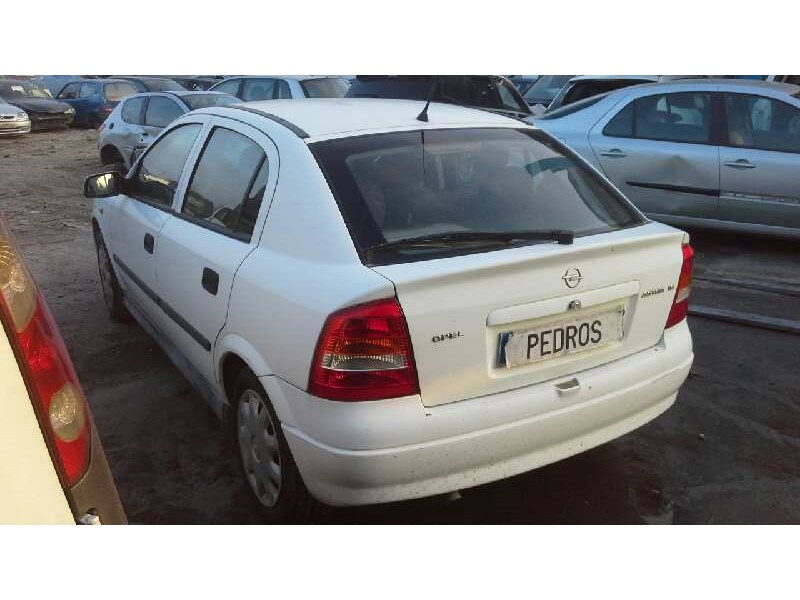 opel astra g berlina del año 1999