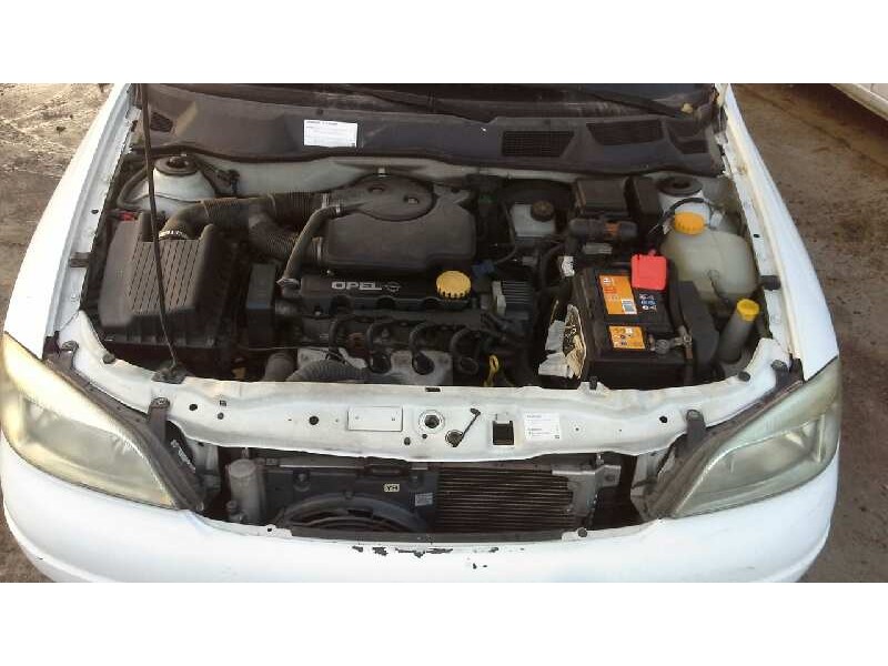 opel astra g berlina del año 1999