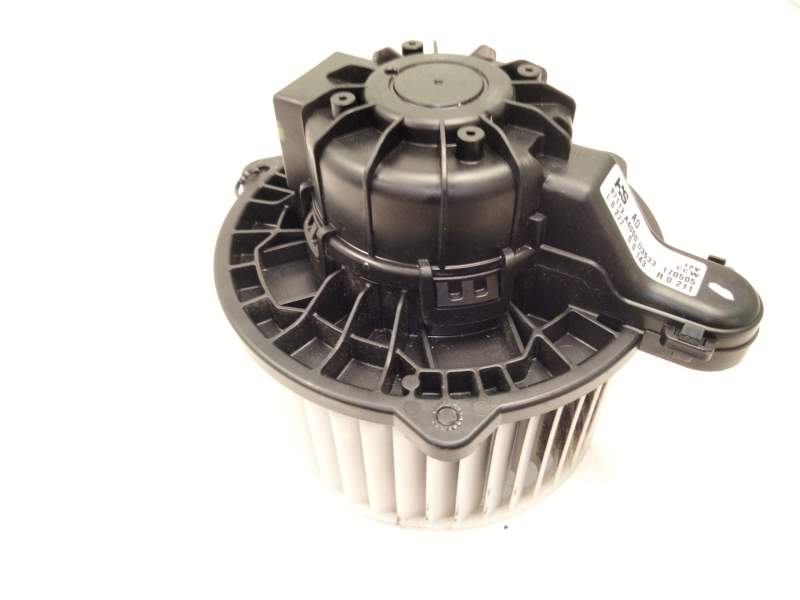 Recambio de motor calefaccion para hyundai i30 (pde, pd, pden) 1.6 crdi referencia OEM IAM 97113A4000  