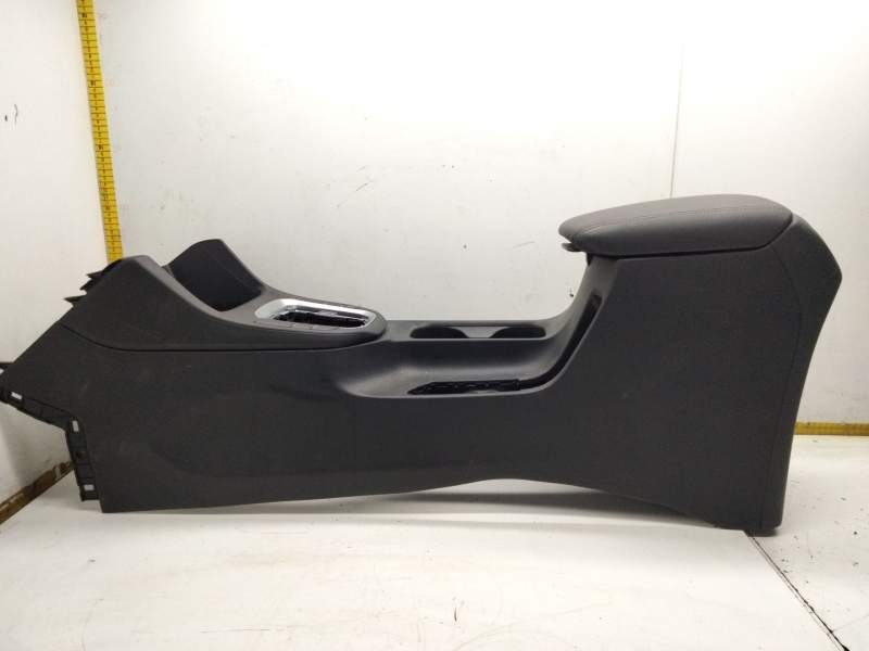 Recambio de reposabrazos para hyundai i30 (pde, pd, pden) 1.6 crdi referencia OEM IAM 84610G4000  