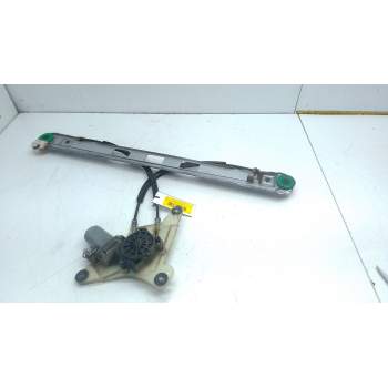 ELEVALUNAS DELANTERO DERECHO 807210008R 