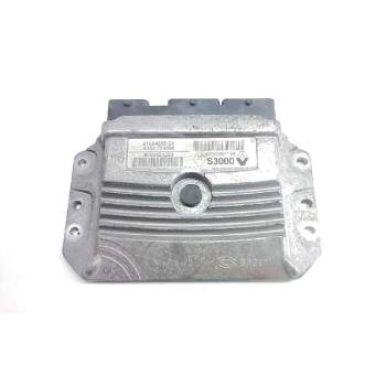 Recambio de centralita motor uce para renault megane ii berlina 5p expression referencia OEM IAM 8200387138 215842882A 418373499