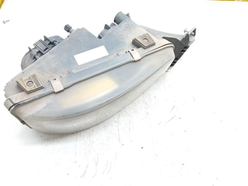 Recambio de faro derecho para man tgl 12.210 tgl 12.210 4x2bb referencia OEM IAM 81251016466  