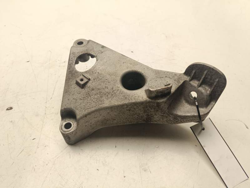 Recambio de soporte motor izquierdo superior para bmw 5 (e60) 525 xi referencia OEM IAM 22116777053  