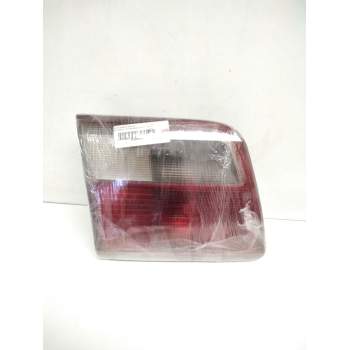 Recambio de piloto trasero central para opel omega b básico berlina referencia OEM IAM YORKA 62256  