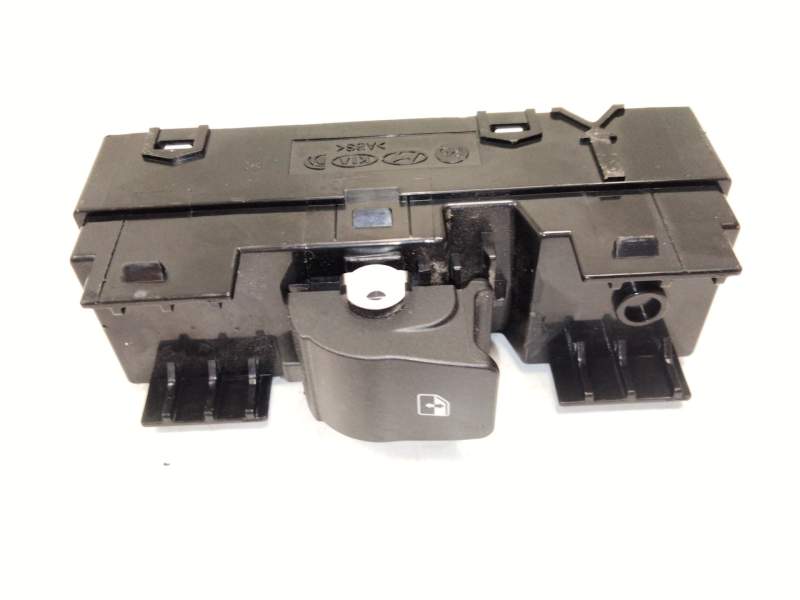 Recambio de mando elevalunas delantero derecho para hyundai i30 (pde, pd, pden) 1.6 crdi referencia OEM IAM 93581G3010  