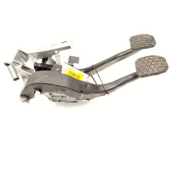 PEDAL EMBRAGUE 
