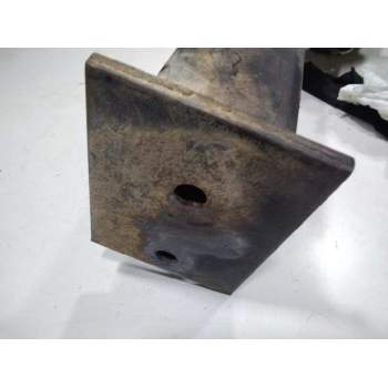Recambio de refuerzo paragolpes trasero para nissan terrano (wd21) freeway referencia OEM IAM   