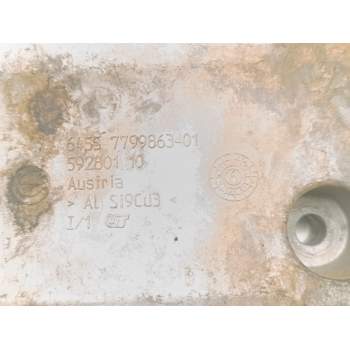 Recambio de soporte alternador para bmw x3 (e83) 3.0 d referencia OEM IAM 64557799863  