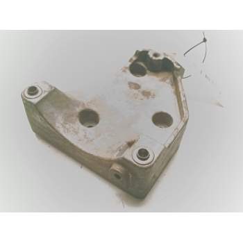 Recambio de soporte alternador para bmw x3 (e83) 3.0 d referencia OEM IAM 64557799863  